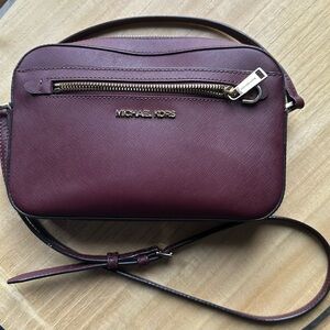 Michael Kors Women's Jet Set Crossbody Bag in Burgundy, Used